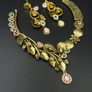Necklace | Silver | Red & Green Stones