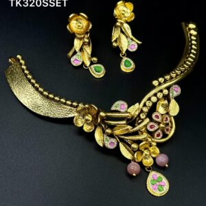 Necklace | Silver | Intricate Design | Modern look